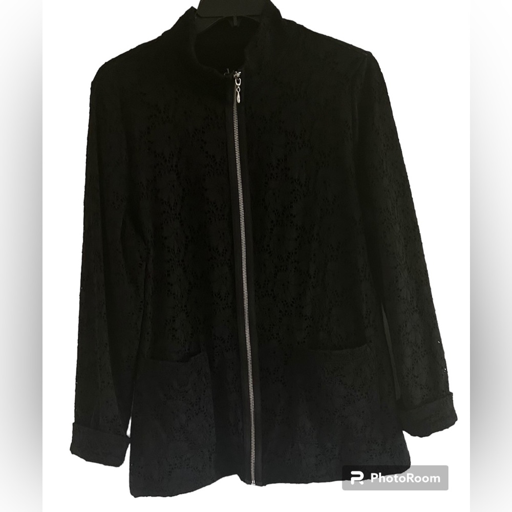 D & Co. Women’s Black Floral Zip Front Jacket with Pockets -Size Medium